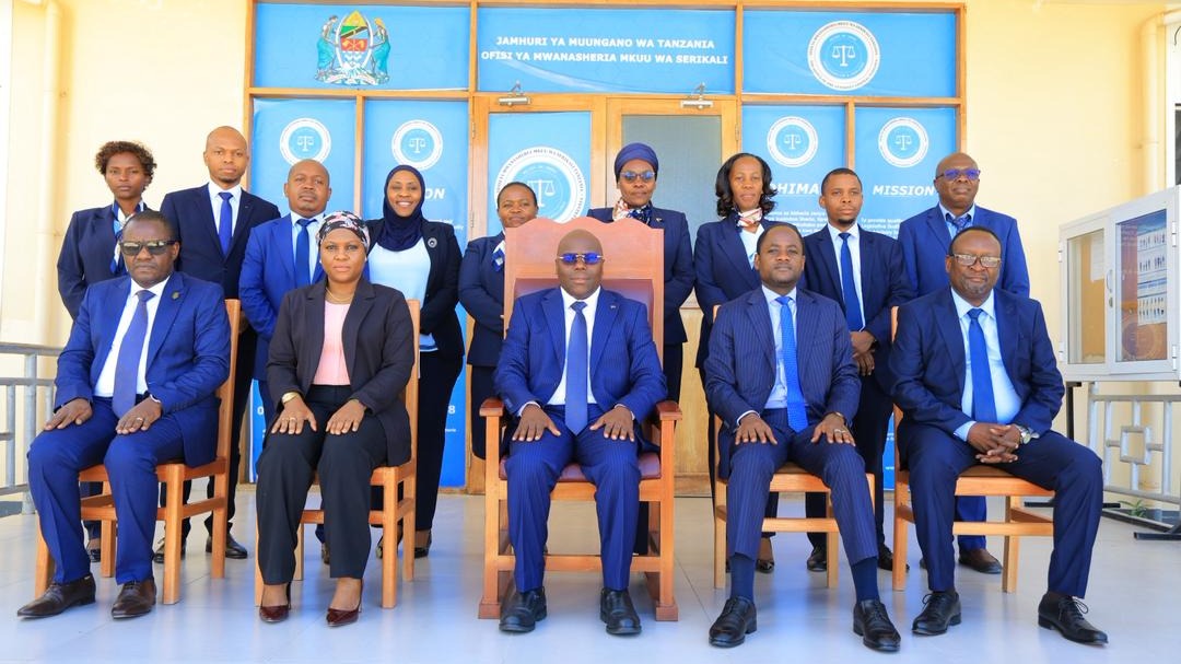 ZIARA YA WAZIRI WA KATIBA NA SHERIA, MHE. DKT. JUMA ZUBERI HOMERA KATIKA OFISI YA MWANASHERIA MKUU WA SERIKALI