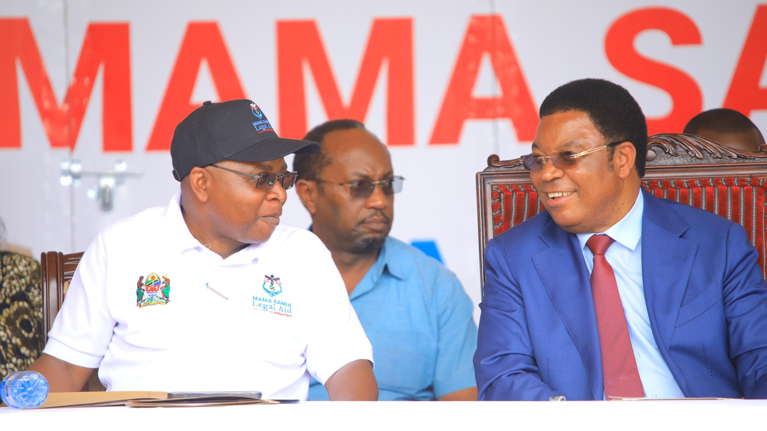 WAZIRI MKUU APONGEZA WIZARA ZA KATIBA NA SHERIA BARA NA ZANZIBAR