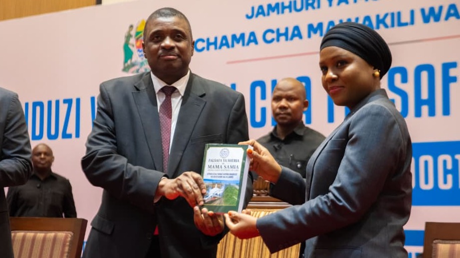 KITABU CHA FALSAFA YA SHERIA YA MAMA SAMIA KUWA REJEA MUHIMU YA UONGOZI NA UTAWALA WA SHERIA