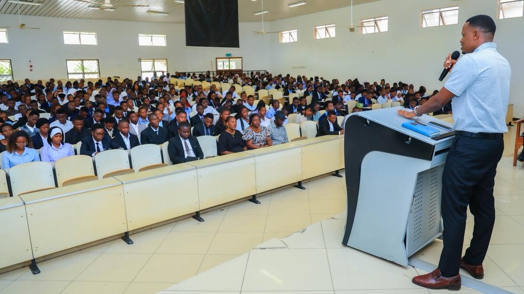 WANAFUNZI UDOM WAPEWA MBINU ZA KUMALIZA MIGOGORO BILA MAHAKAMA