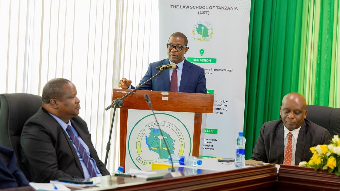 ULEGA AWAASA WANAFUNZI LST KUTUMIA TEKNOLOJIA KWA TIJA