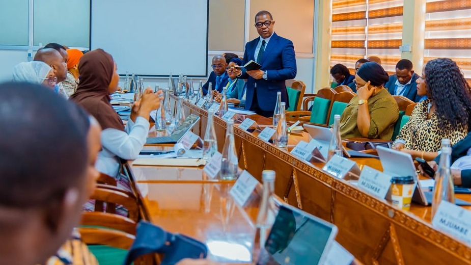 KAMATI YA BUNGE YA  UTAWALA, KATIBA NA SHERIA YAPOKEA TAARIFA MBILI ZA WIZARA YA KATIBA NA SHERIA