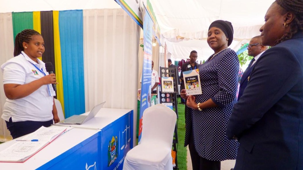 DKT.GWAJIMA AIPONGEZA WIZARA YA KATIBA NA SHERIA KWA KUELIMISHA JAMII